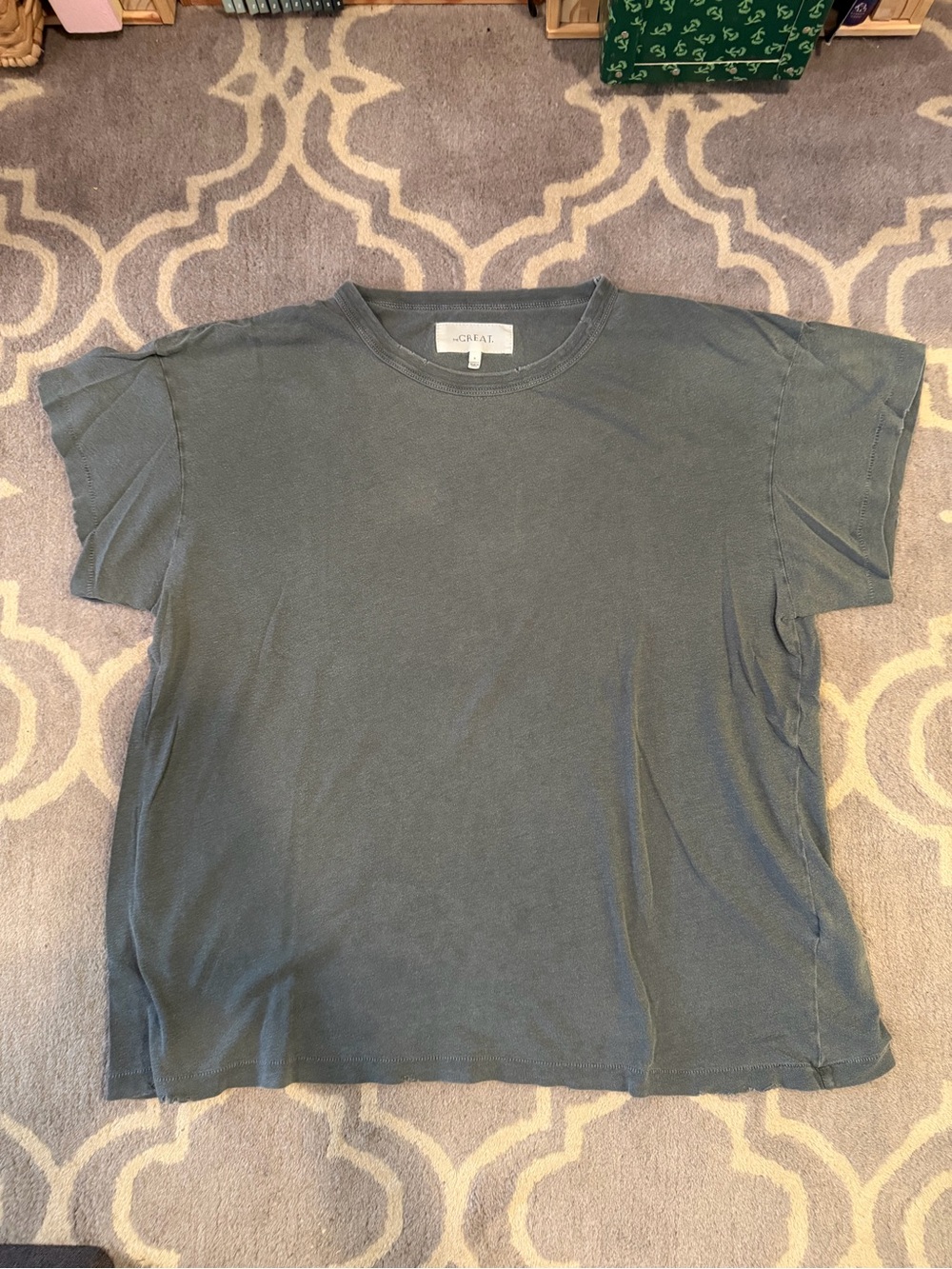 THE GREAT. Women's Short Sleeve Crewneck Tee in Slate Gray-Blue/Green